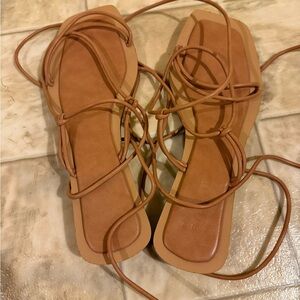Elegant Tan Women's Lace-Up Sandals